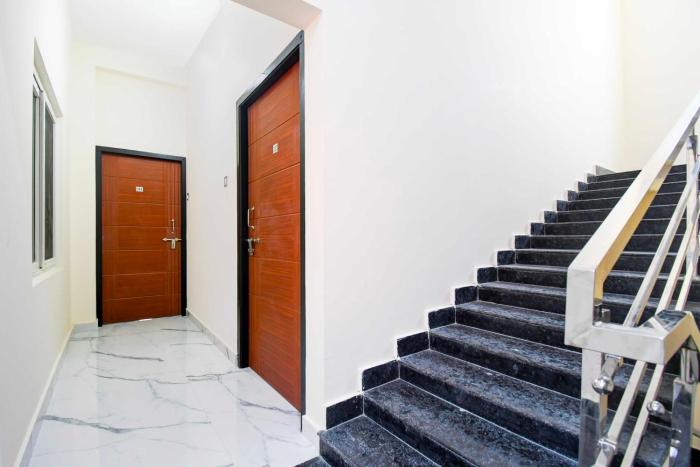 hotel o vip road near golden beach