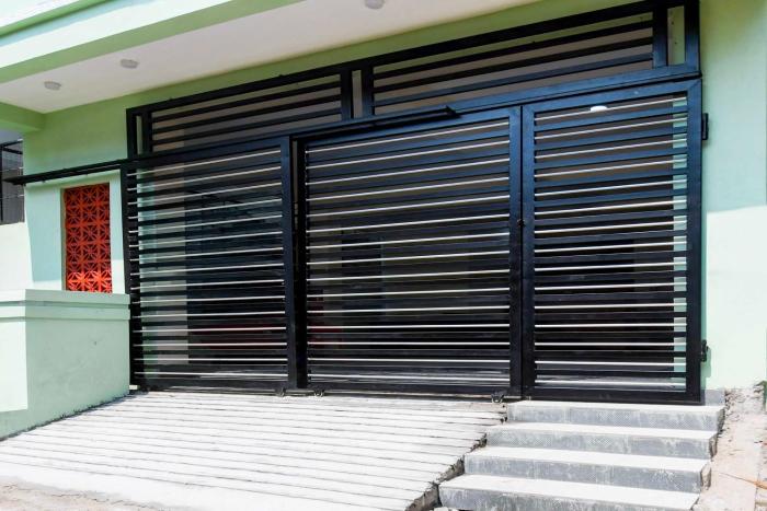 hotel o vip road near golden beach