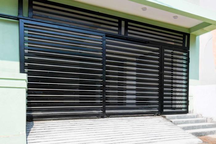 hotel o vip road near golden beach