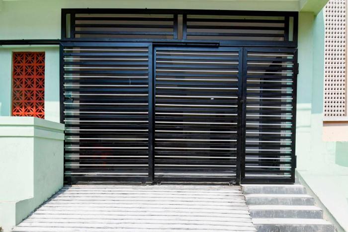 hotel o vip road near golden beach