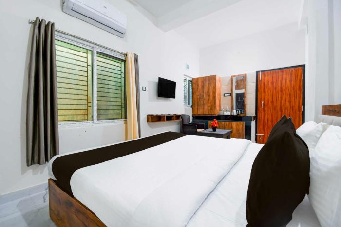 hotel o vip road near golden beach