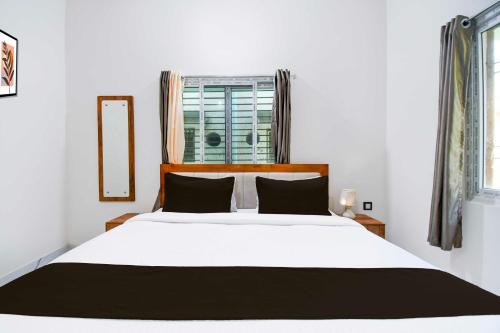 hotel o vip road near golden beach