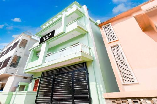 hotel o vip road near golden beach