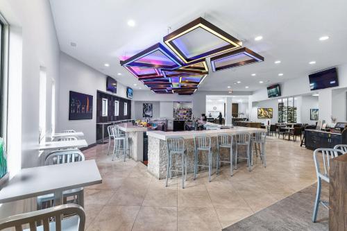 harborside hotel
