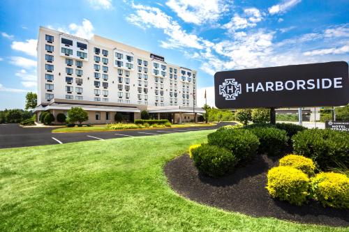 Harborside Hotel,Near Tanger Outlets,3 star