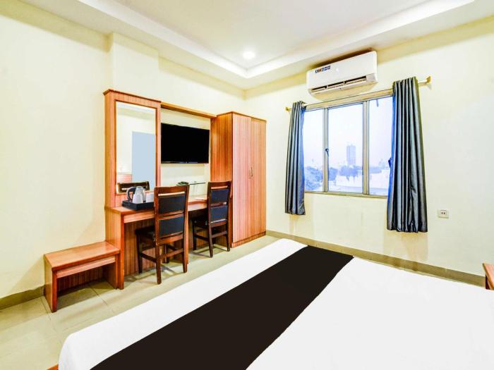 townhouse oak hyderabad lakdi ka pul metro station