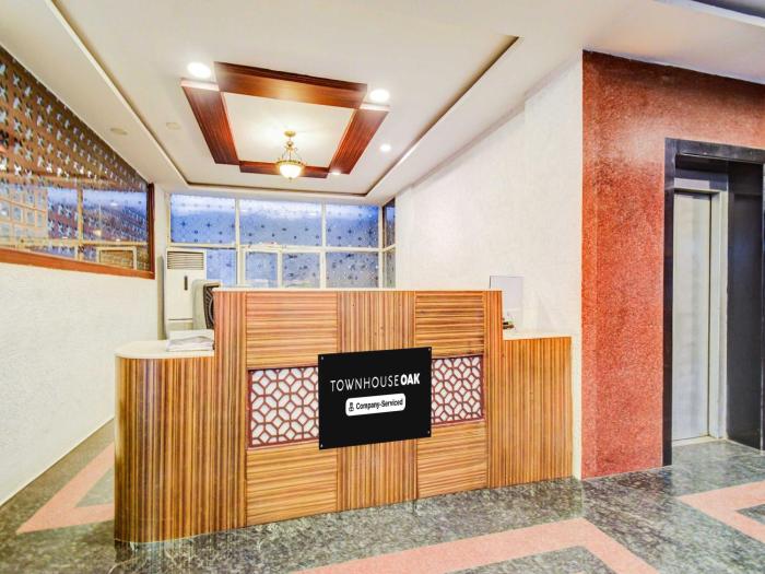 townhouse oak hyderabad lakdi ka pul metro station