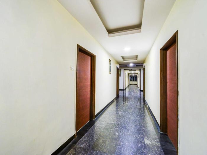 townhouse oak hyderabad lakdi ka pul metro station