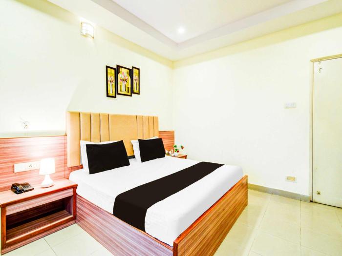 townhouse oak hyderabad lakdi ka pul metro station