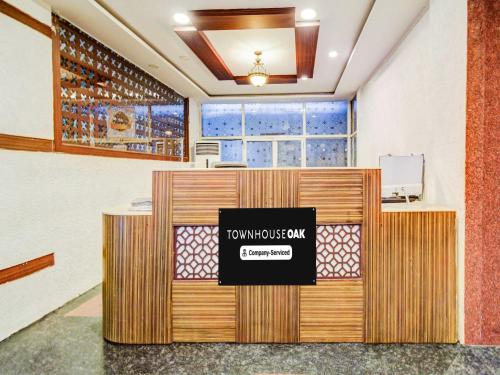 townhouse oak hyderabad lakdi ka pul metro station