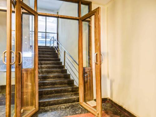 townhouse oak hyderabad lakdi ka pul metro station