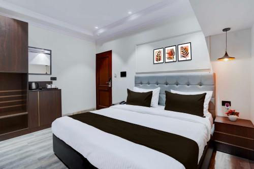 Collection O Karol Bagh,,4 star