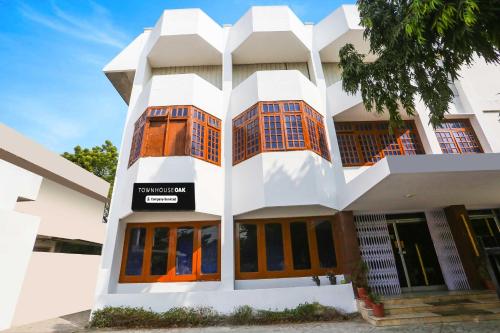 Townhouse Udaipur City Palace,,4 star