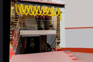 super collection o victoria memorial metro station formerly shanthaa residency