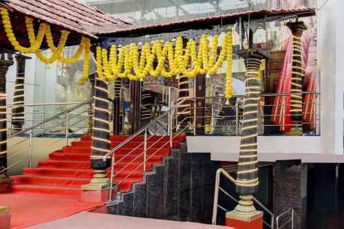 super collection o victoria memorial metro station formerly shanthaa residency