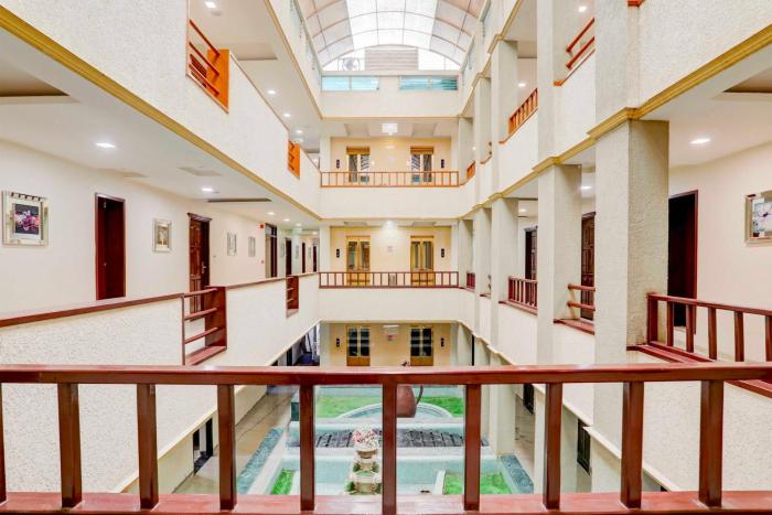 collection o gujarat anand city bus station