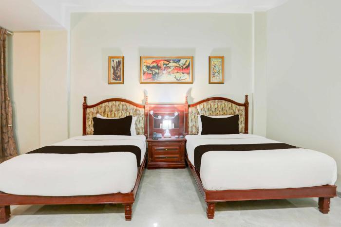 collection o gujarat anand city bus station