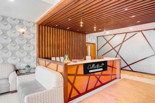 collection o gujarat anand city bus station