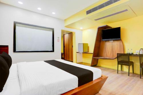 collection o gujarat anand city bus station