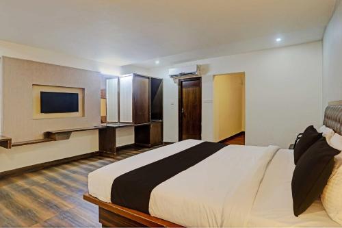 Collection O Kothapet,,4 star