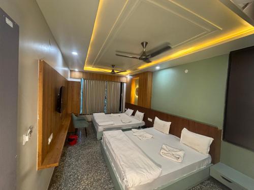 hotel dwarkadhish