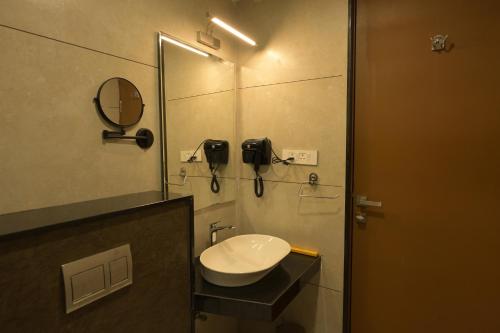 hotel sahana grand