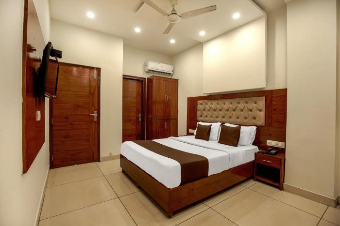 hotel rk residency opposite isbt sector 43 chandigarh