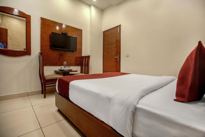 hotel rk residency opposite isbt sector 43 chandigarh