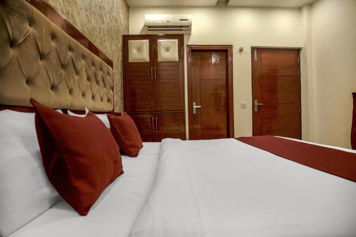 hotel rk residency opposite isbt sector 43 chandigarh