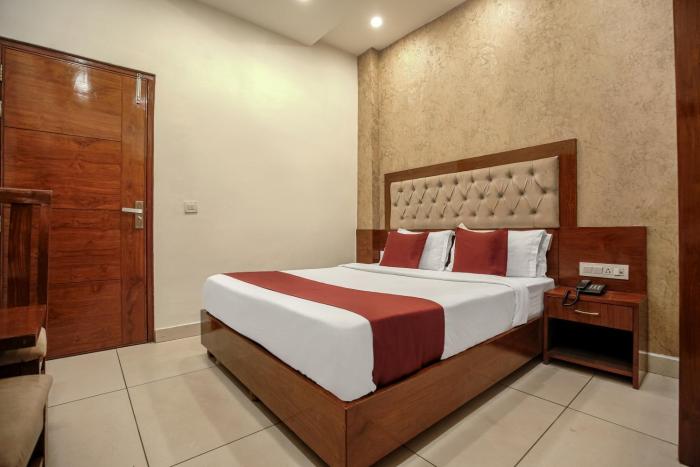 hotel rk residency opposite isbt sector 43 chandigarh
