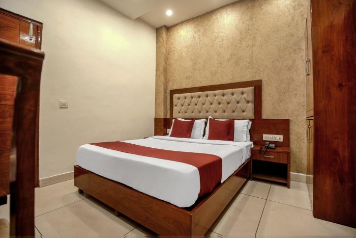 hotel rk residency opposite isbt sector 43 chandigarh