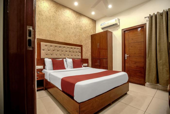 hotel rk residency opposite isbt sector 43 chandigarh