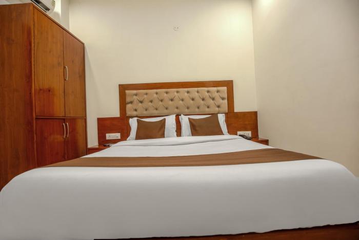 hotel rk residency opposite isbt sector 43 chandigarh