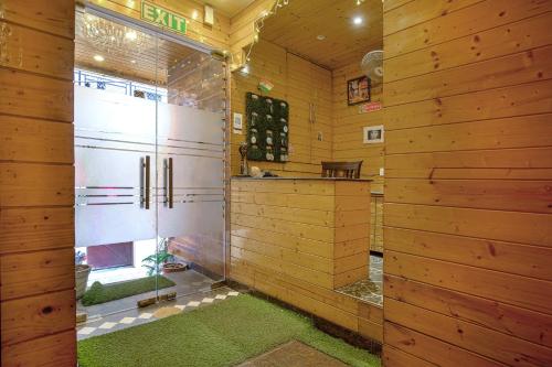 Hotel Rk Residency Opposite Isbt Sector 43 Chandigarh,,3 star