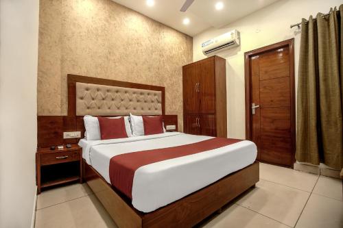 hotel rk residency opposite isbt sector 43 chandigarh