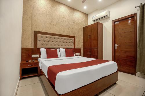 hotel rk residency opposite isbt sector 43 chandigarh