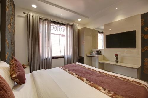 hotel kaca inn by haveliya hotels