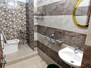 royal rudraksh palace paying guest house