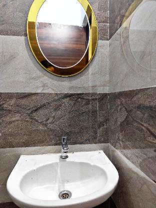 royal rudraksh palace paying guest house