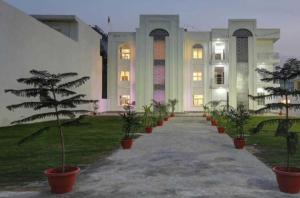 rrooms hotel yamuna palace