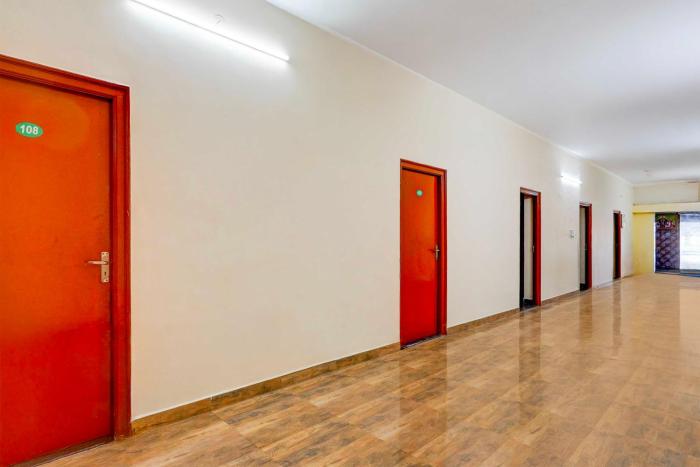 collection o poigai near airport