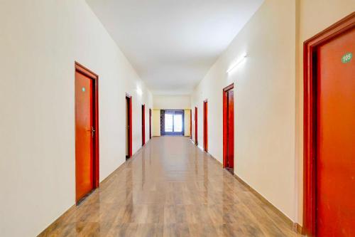 collection o poigai near airport