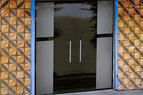 collection o poigai near airport