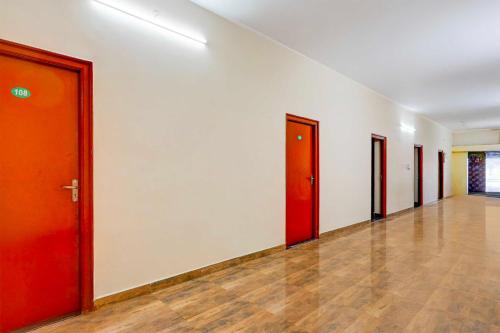 collection o poigai near airport