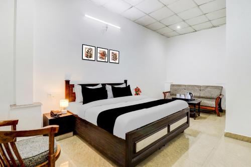 Super Hotel O Dehradun Central Railway Junction Formerly Bhagwan Guest House,,4 star