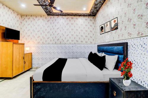 super hotel o dehradun central railway junction formerly bhagwan guest house