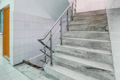 super hotel o dehradun central railway junction formerly bhagwan guest house