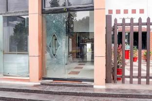 collection o lohiyapuram near dehradun railway station