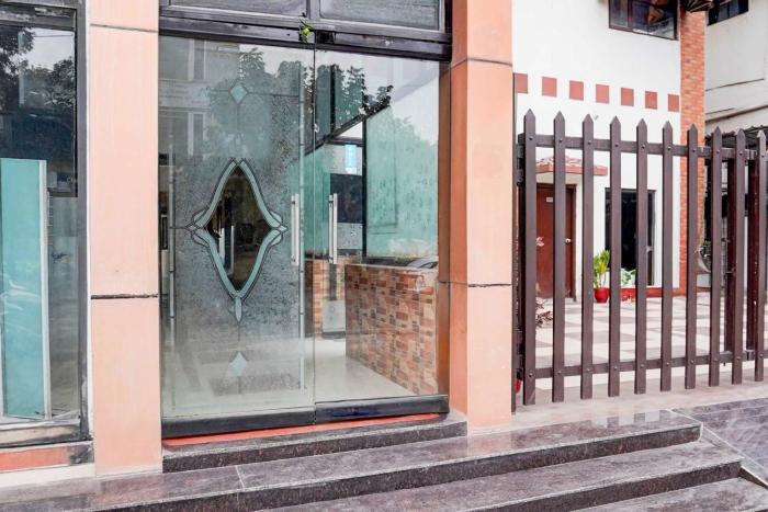 collection o lohiyapuram near dehradun railway station