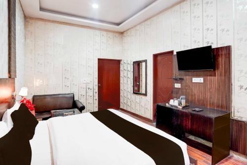 collection o lohiyapuram near dehradun railway station